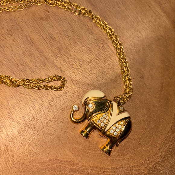 Kenneth Jay Lane for Avon lucky elephant brooch-pendant necklace - Picture 7 of 7